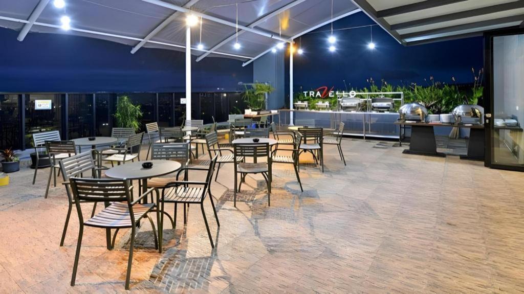 Travello Hotel בנדונג מראה חיצוני תמונה