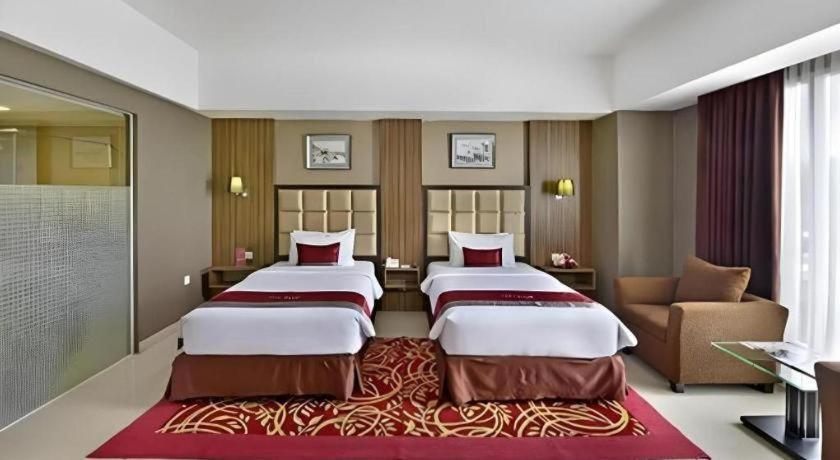 Travello Hotel בנדונג מראה חיצוני תמונה