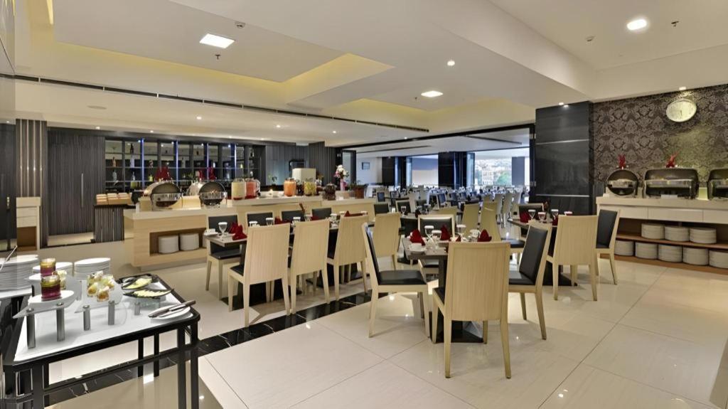 Travello Hotel בנדונג מראה חיצוני תמונה