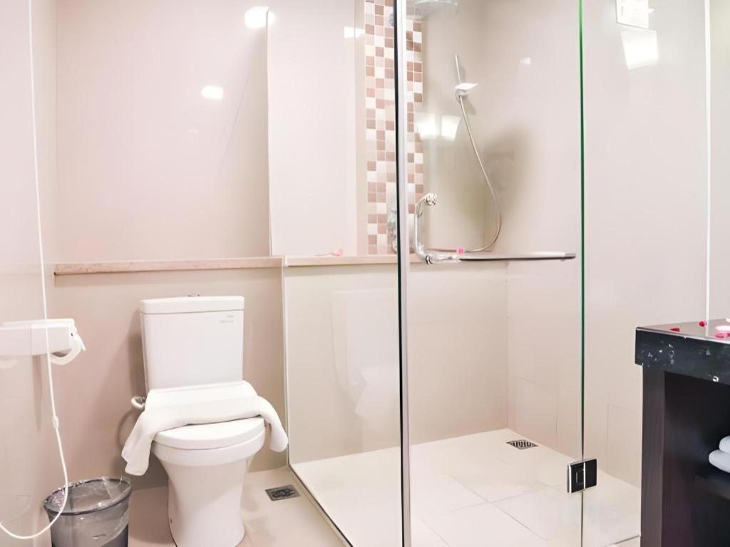 Travello Hotel בנדונג מראה חיצוני תמונה