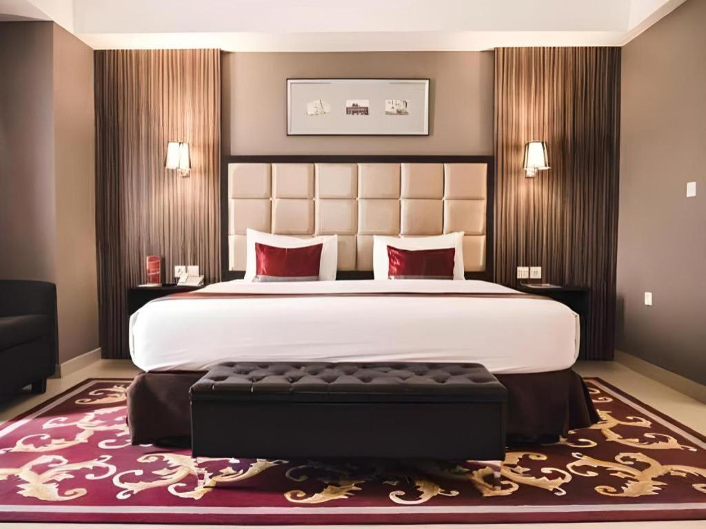 Travello Hotel בנדונג מראה חיצוני תמונה