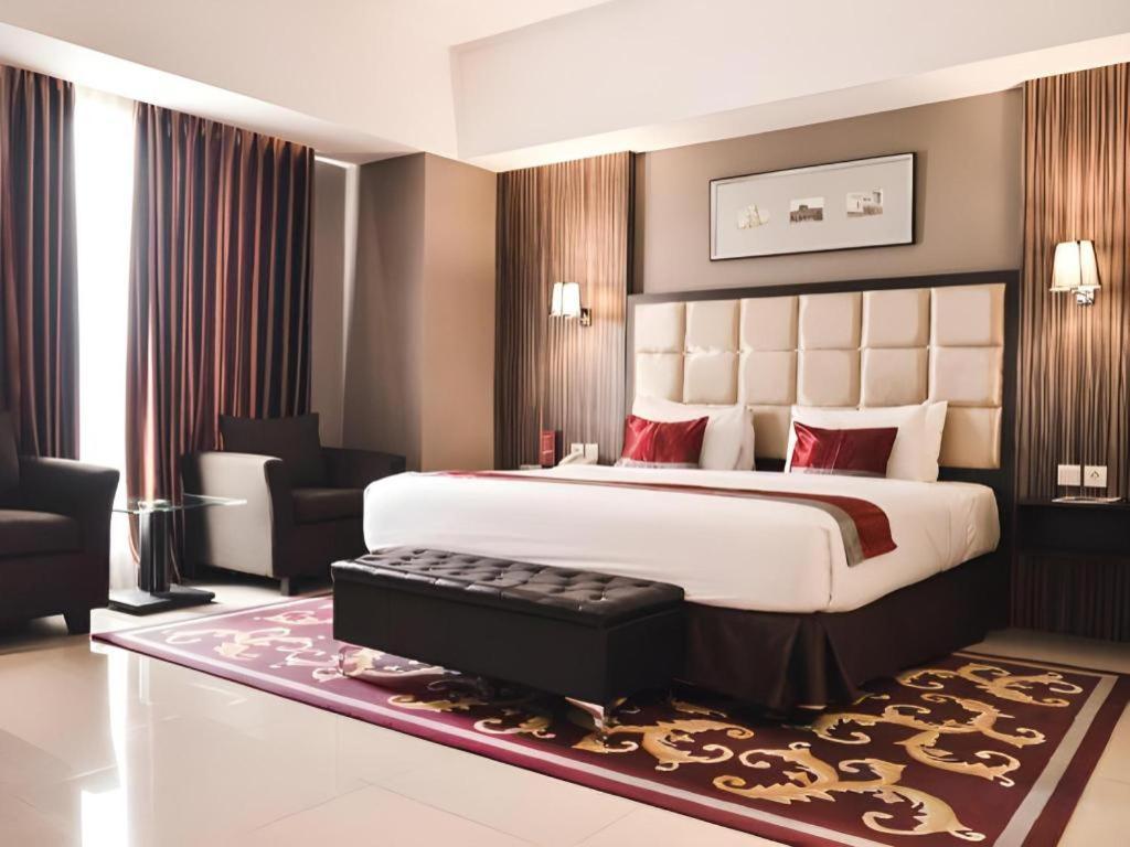 Travello Hotel בנדונג מראה חיצוני תמונה