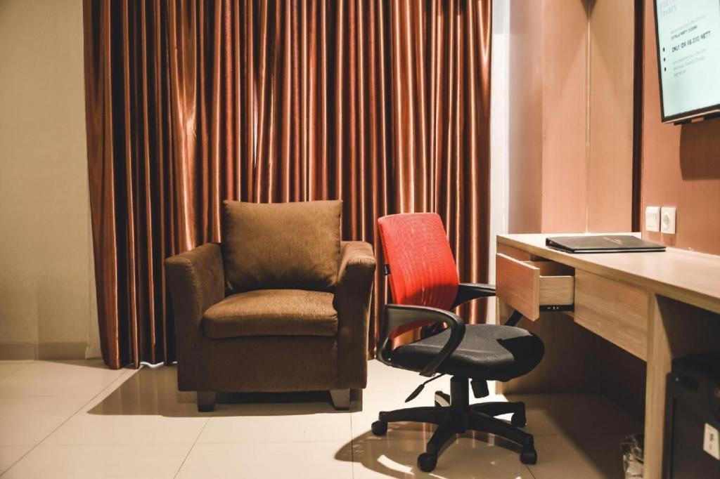 Travello Hotel בנדונג מראה חיצוני תמונה