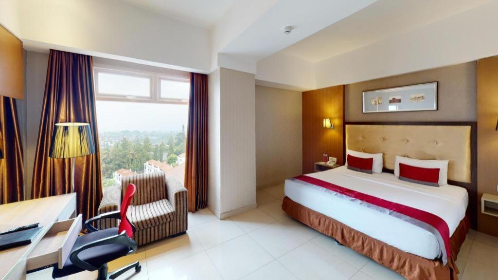Travello Hotel בנדונג מראה חיצוני תמונה