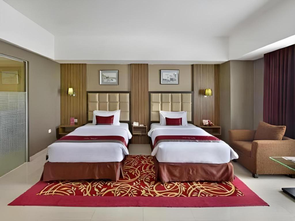 Travello Hotel בנדונג מראה חיצוני תמונה